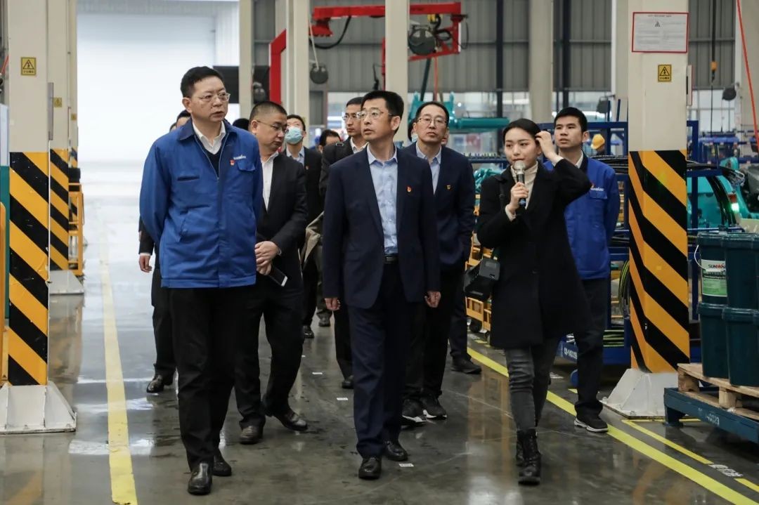 以党建促营业，，，，以营业强党建——青岛西海岸公用事业集团考察yp街机智能