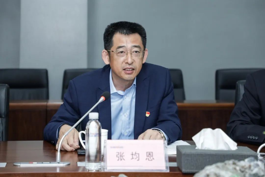 以党建促营业，，，，以营业强党建——青岛西海岸公用事业集团考察yp街机智能