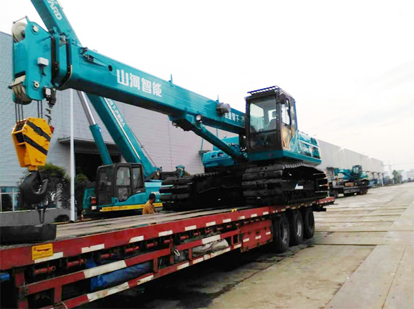 油田好帮手——yp街机智能伸缩臂履带起重机