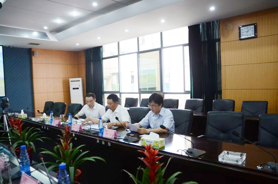 中国出口信用包管公司向导一行考察yp街机智能　