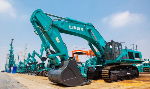 工程装备盛宴，，，东盟十国代表在yp街机智能很享受