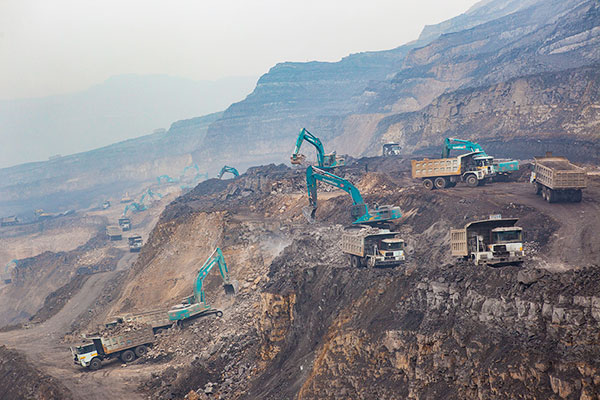 yp街机智能SWE385ES液压混淆动力挖掘机获TOP50（2016）年度产品奖