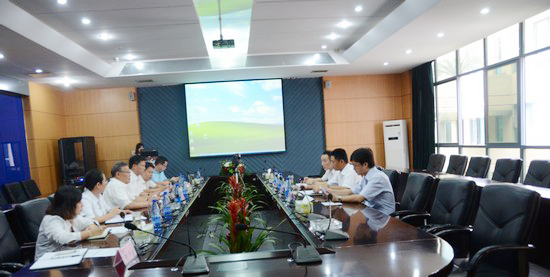 中国出口信用包管公司向导一行考察yp街机智能　