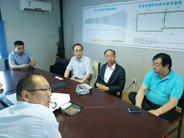 票鹄肫胜yp街机智能双动力头强力多功效钻机屡创佳绩