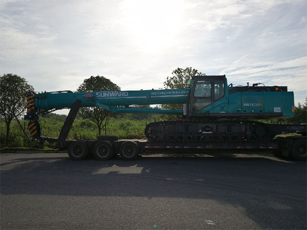 yp街机智能全新一代SWTC35B起重机征战越南