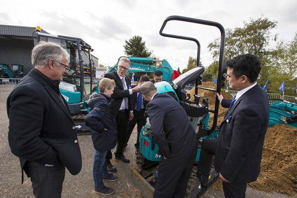 yp街机智能盛大举行2017年欧洲经销商大会