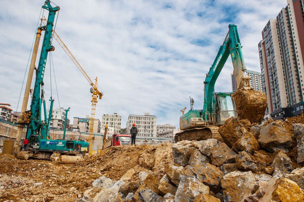 为何 SUNWARD 把持此地？？？来看看施工方怎么回覆