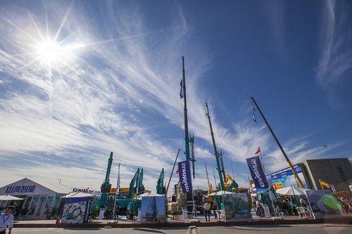 yp街机智能酷帅曾大虾，，，，，，，一大波美图带你亲临北京BICES展