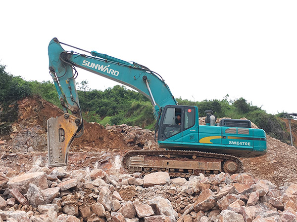 看石场风云怎样演绎？？？？yp街机智能矿山战神SWE470E大型挖掘机一锤定音！