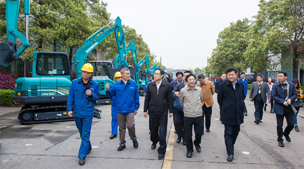 科技部副部长李萌考察调研yp街机智能