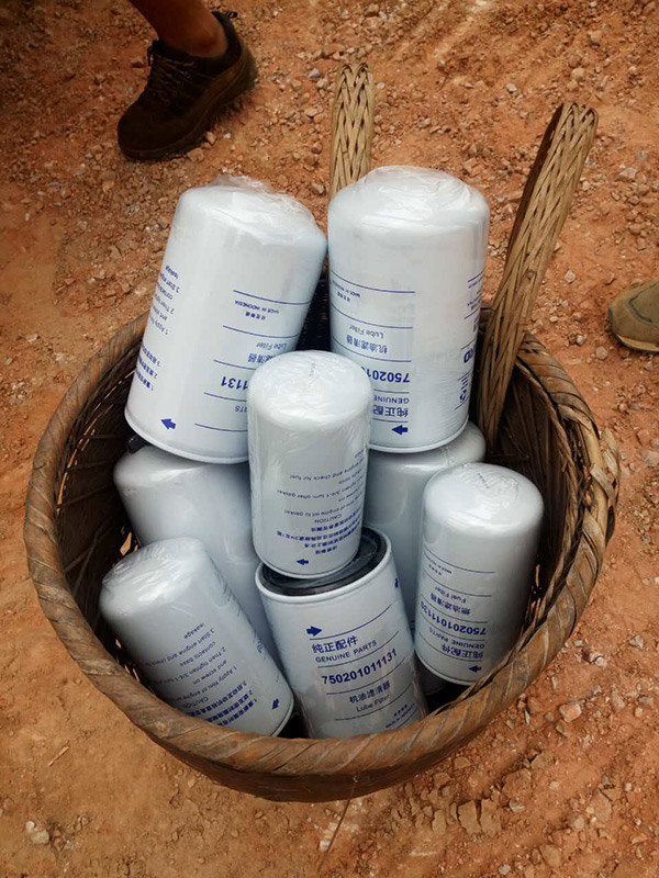 他们，，，，，，，用小小背篓背出yp街机大情怀