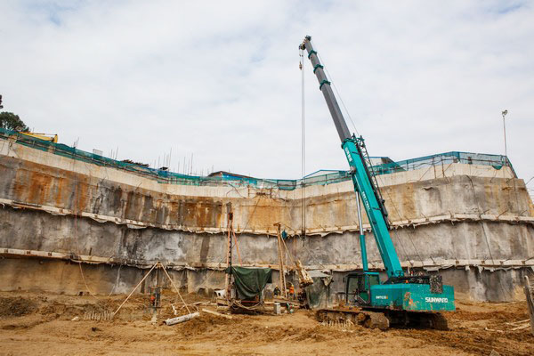 为何 SUNWARD 把持此地？？？来看看施工方怎么回覆