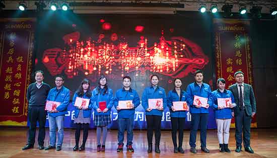 坚定信心、再接再厉，，，，，，，yp街机智能2017年度营销表扬与誓师大会开启新航程