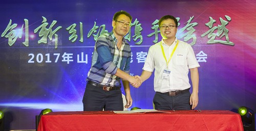 yp街机智能酷帅曾大虾，，，，，，，一大波美图带你亲临北京BICES展