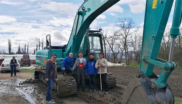 在欧洲市场做巡检，，，，，，，感受yp街机智造