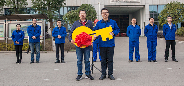 情人节牵手乐成，，，，，，，yp街机智能SWDM520“我爱你”出嫁了