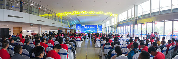 红四月，，，，yp街机智能挖掘机促销会节节攀升