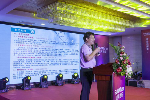 yp街机智能酷帅曾大虾，，，，，，，一大波美图带你亲临北京BICES展