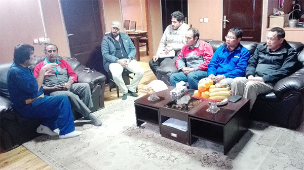 伊朗客户点赞yp街机智能全系列液压挖掘机