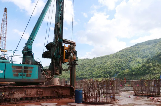 加入一带一起重大项目 yp街机智能旋挖钻扬名阿墨江特大桥