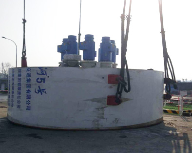 风里雨里，，，，，，，，成都等你！中铁yp街机盾构机走出长沙