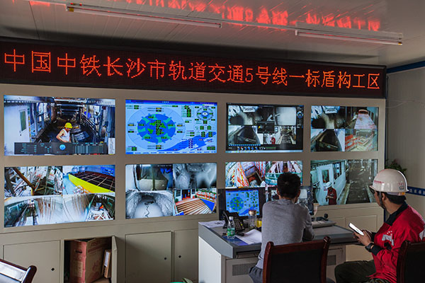 中铁yp街机盾构机双线掘进 全力攻坚长沙地铁5号线