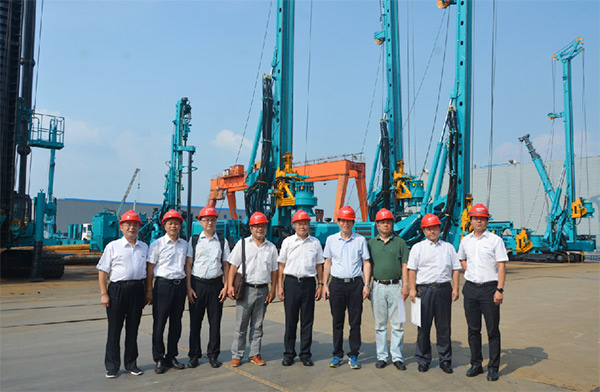 科技部高手艺中心副主任袁建湘考察调研yp街机智能