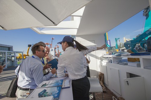 yp街机智能酷帅曾大虾，，，，，，，一大波美图带你亲临北京BICES展