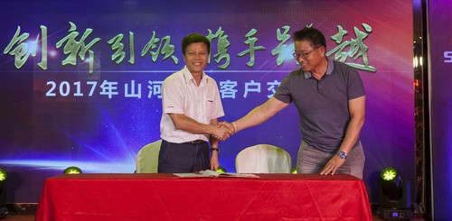 yp街机智能酷帅曾大虾，，，，，，，一大波美图带你亲临北京BICES展