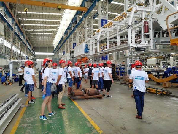 500多名挖掘机用户实地考察，，，，，，，为yp街机智能点赞！