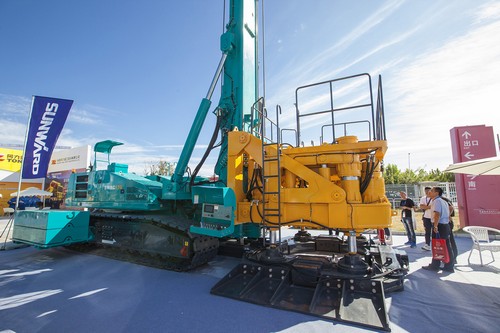 yp街机智能酷帅曾大虾，，，，，，，一大波美图带你亲临北京BICES展