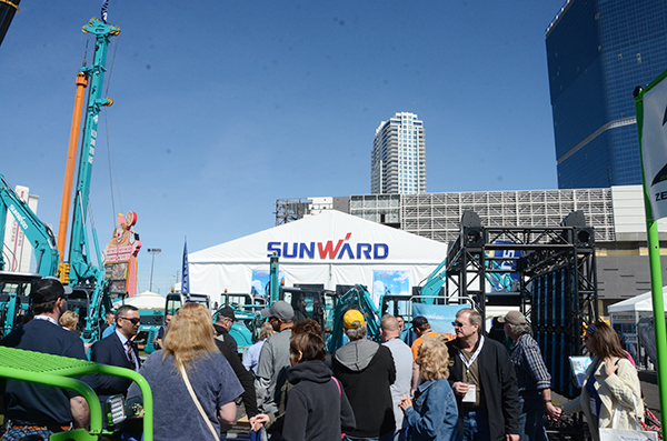 yp街机智能拉展“亮剑” 抢攻西欧高端市场