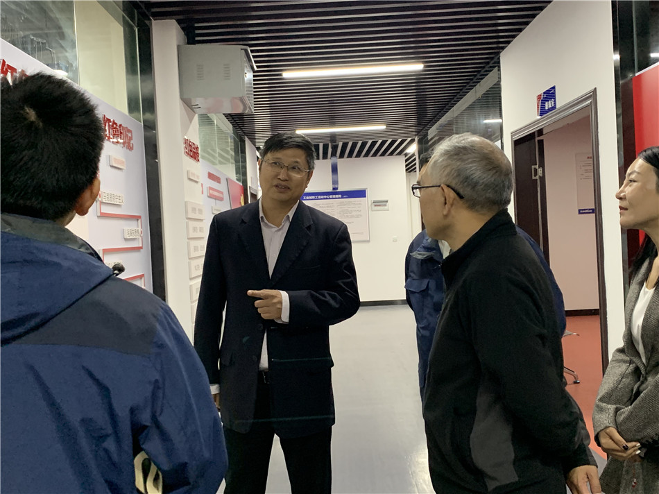 长沙市总工会党组书记周宏兆一行莅临yp街机智能考察调研