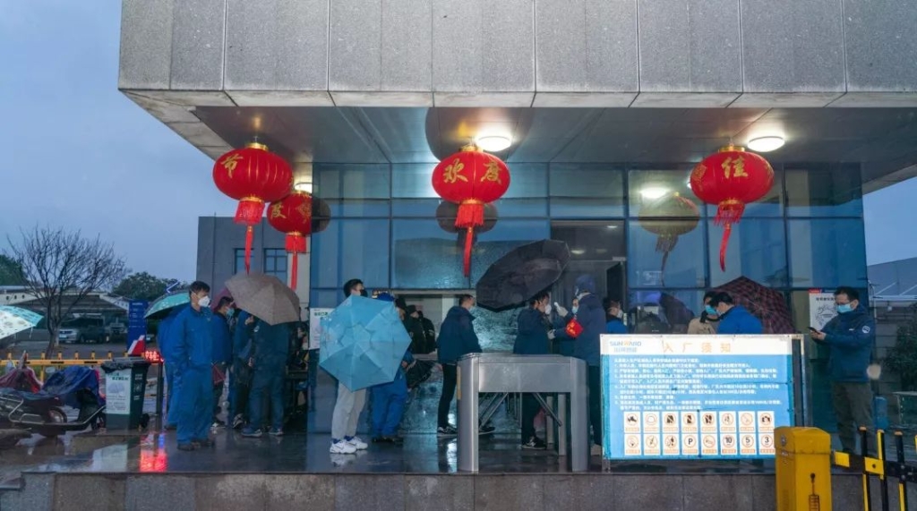 防控生产两不误 yp街机智能复工保供