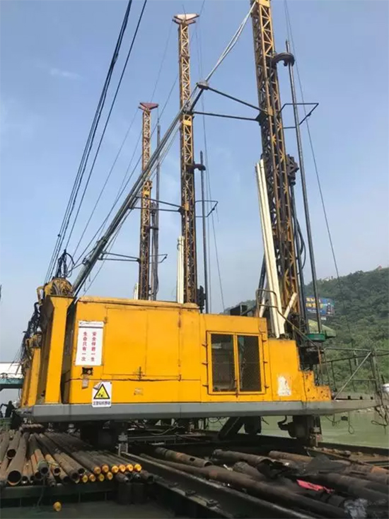 打造长江黄金水道！yp街机智能航道钻机轻松搞定水下礁石