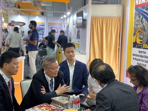 yp街机绿闪灼印度工程机械展