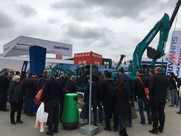 向天下展示中国“智造”魅力，，，yp街机智能携立异阵容闪灼德国宝马展