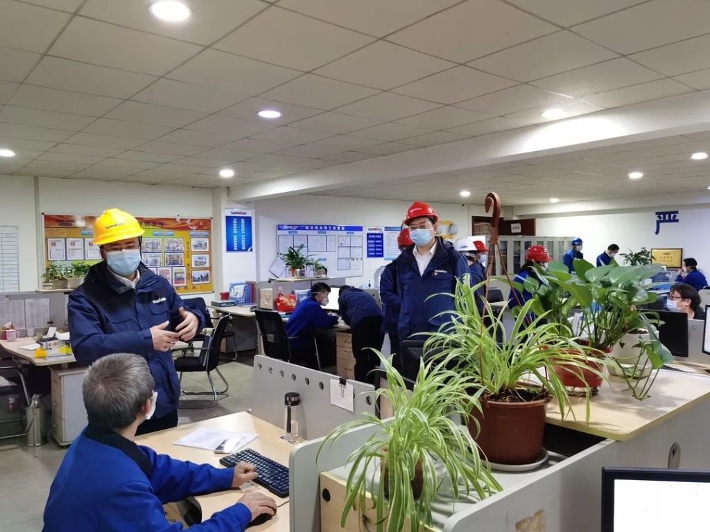 疫情未过，，，，，，，，岂可松懈？？？？？？？？总司理带队检查防疫事情