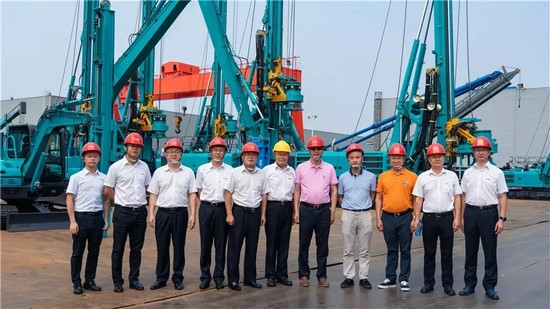 广州市国资委党委书记、主任陈浩钿莅临yp街机智能考察指导