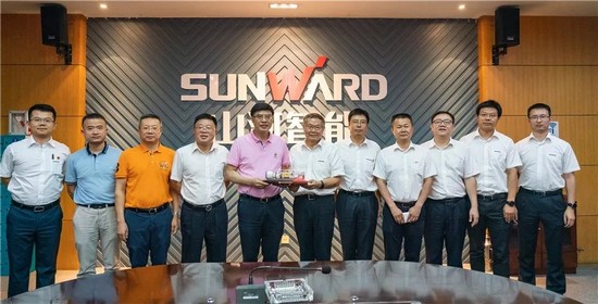 广州市国资委党委书记、主任陈浩钿莅临yp街机智能考察指导