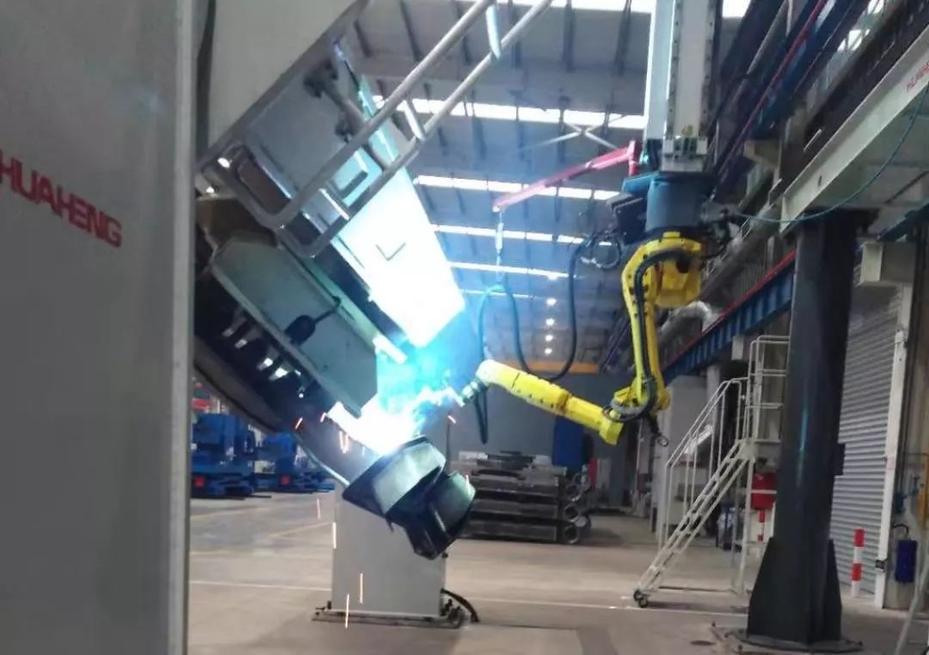 防控生产两不误 yp街机智能复工保供