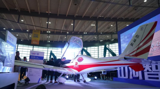 超强阵容尽显立异效果！yp街机智能闪灼长沙工程机械展