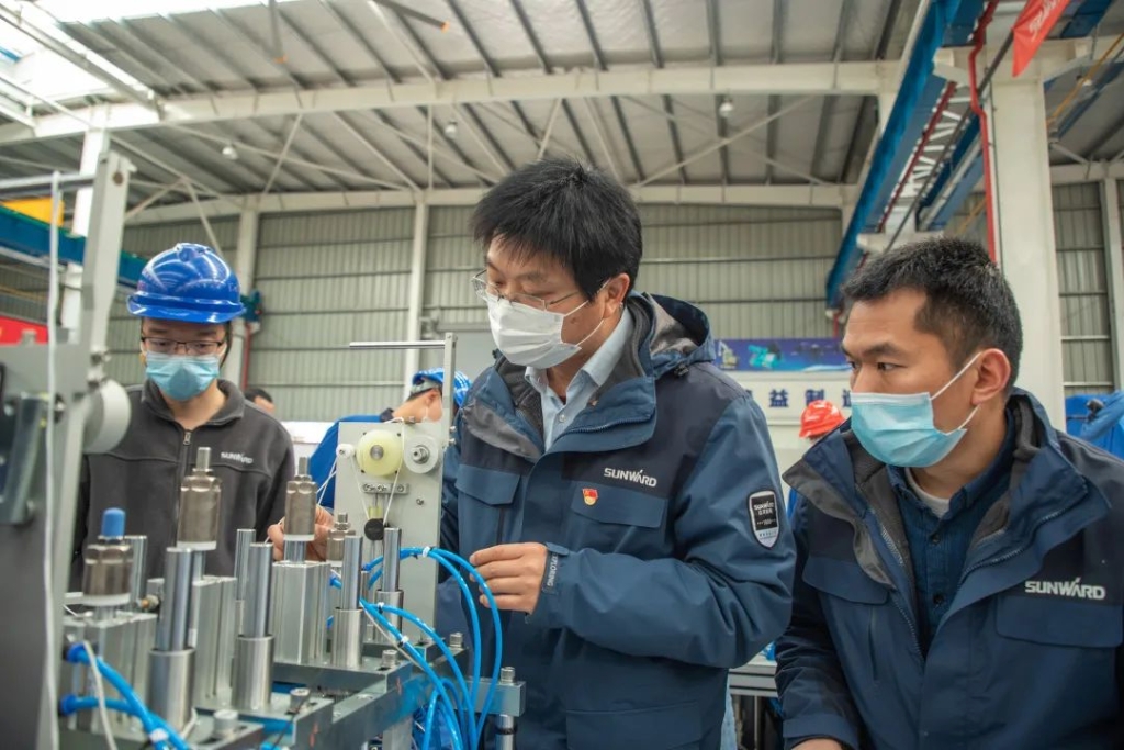 yp街机智能首台口罩机交付客户