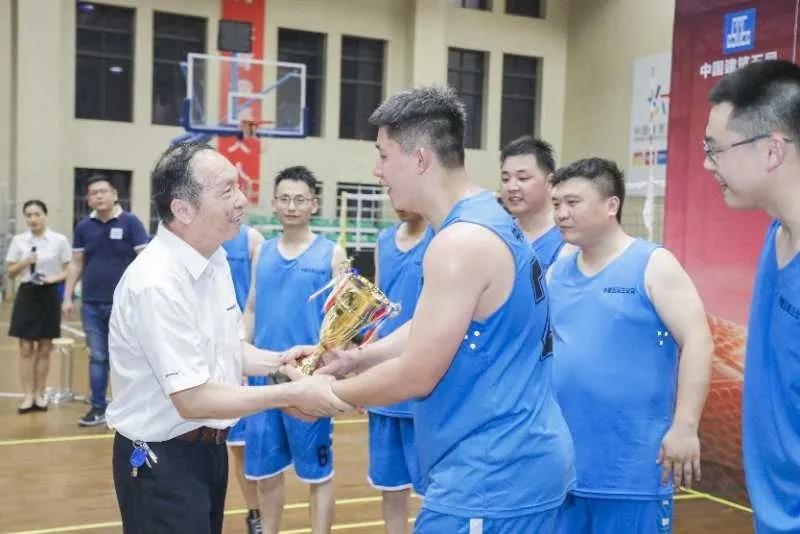 “520” yp街机智能以球会友中建五局三公司