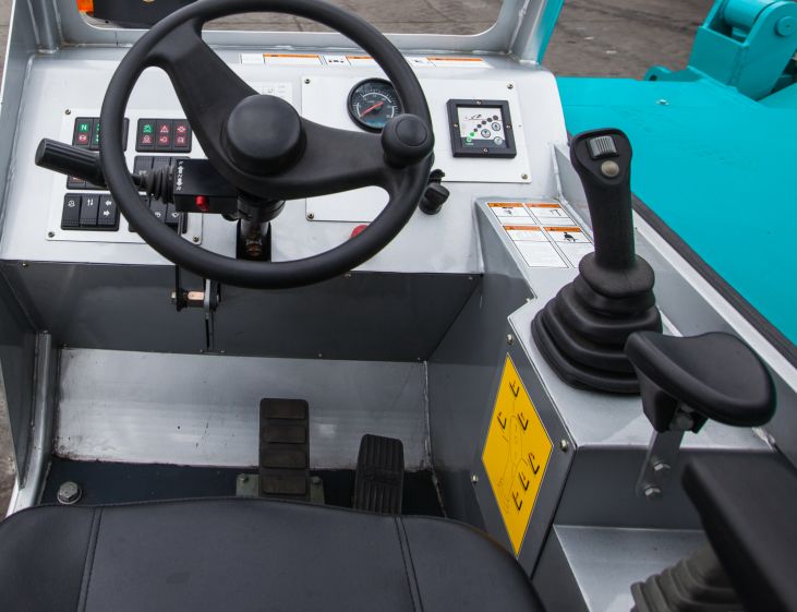 yp街机智能新品叉装车批量下线发往美国