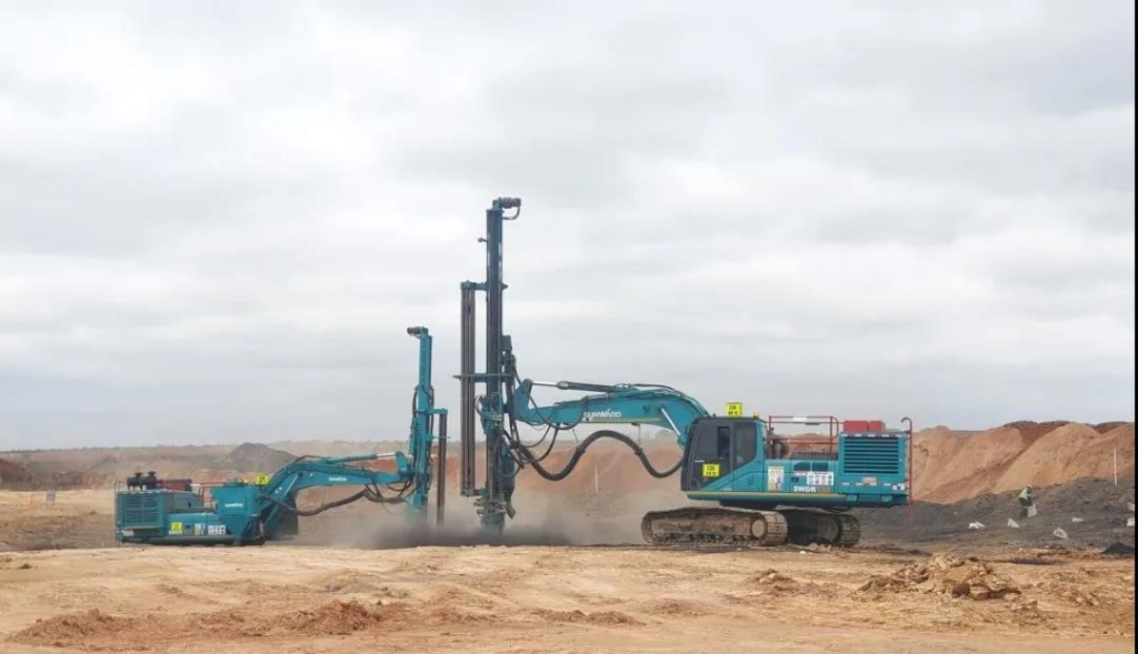 yp街机智能凿岩装备名扬南非