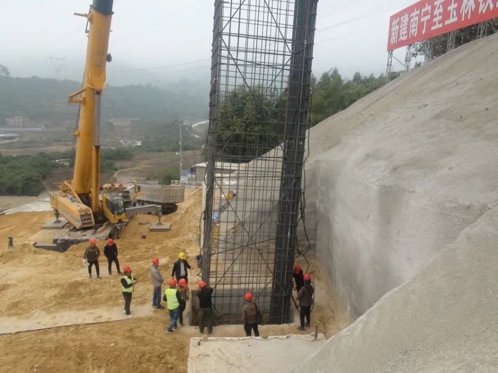 yp街机智能携手贵州地矿，，，，，，，创立南玉新速率