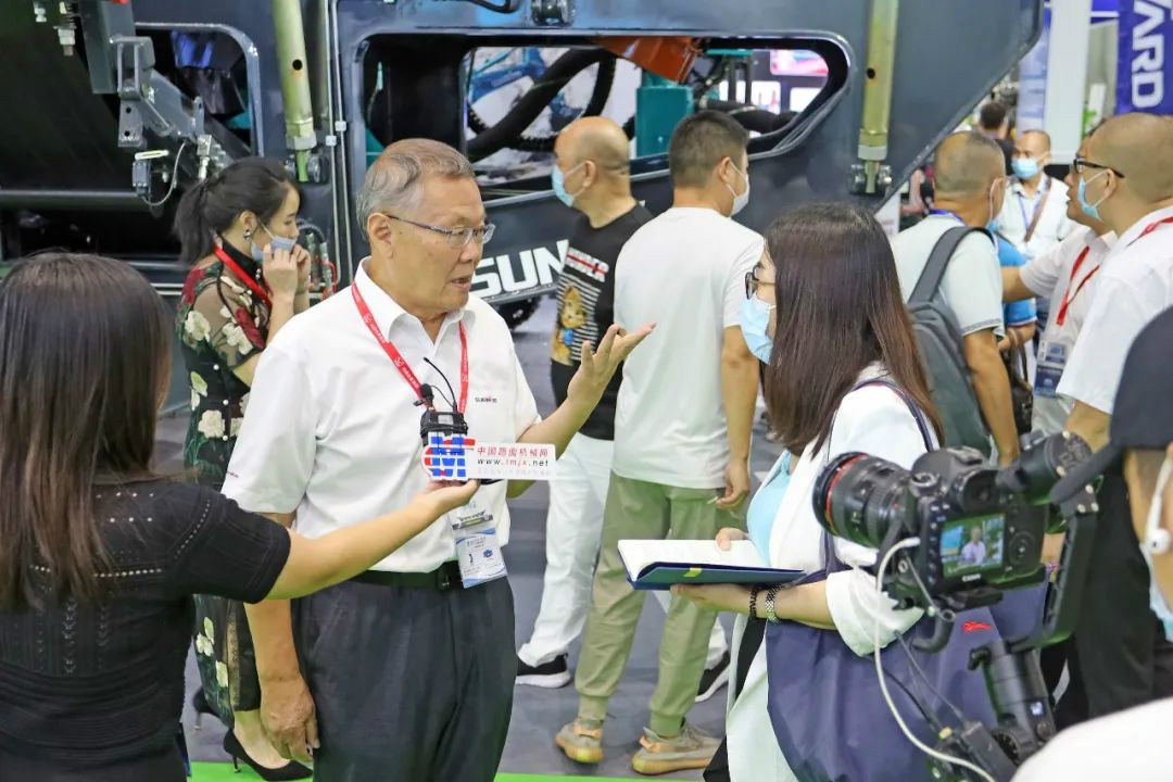 强势进军砂石破碎领域，，，，，，，，yp街机智能破碎站新品精彩宣布