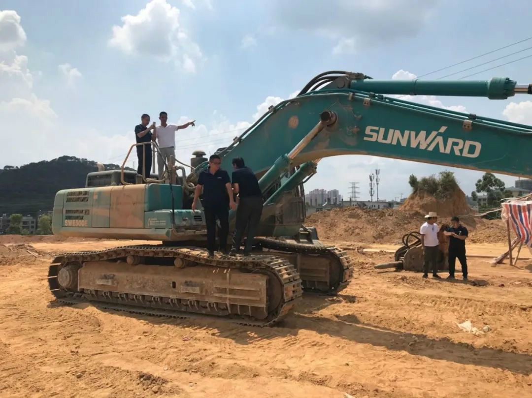 感恩相伴，，，，，，，，关爱相随——yp街机智能效劳万里行深入广洋装务客户