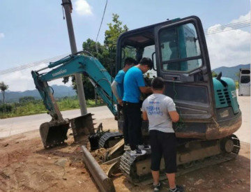 感恩相伴 关爱相随——广州yp街机效劳在路上